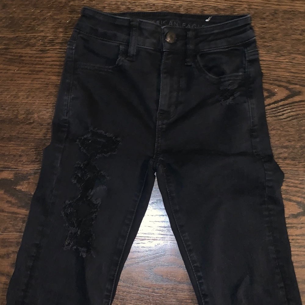 American Eagle Size 00 Black Ripped Skinny Jeans
